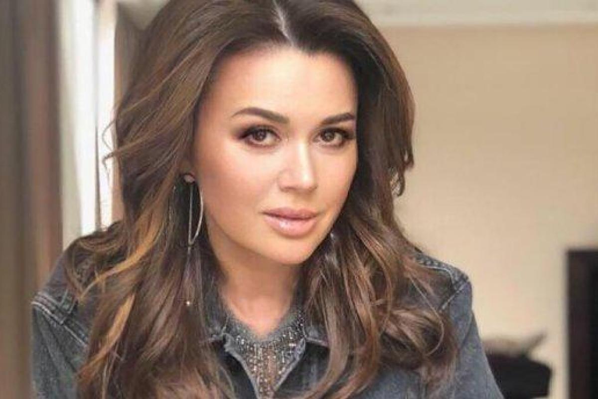 "У Анастасии очень хорошие шансы": Заворотнюк готовят к операции по удалению опухоли