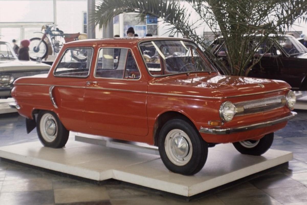 "Офис на колесах": Запорожский автозавод начал производство новых спецавтомобилей "Офис на колесах": Запорожский автозавод начал производство новых спецавтомобилей
