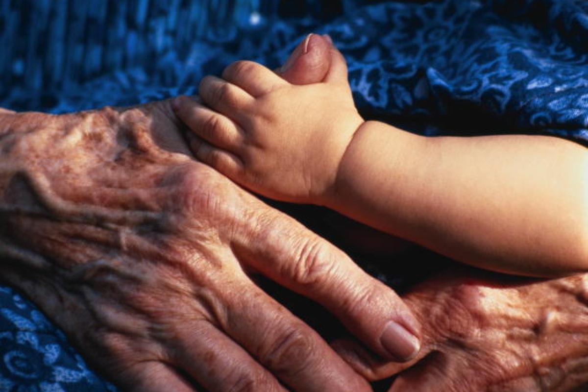 Медики с таким еще не сталкивались: мутация превратила 2-летнего ребенка в старуху (фото) Медики с таким еще не сталкивались: мутация превратила 2-летнего ребенка в старуху (фото)