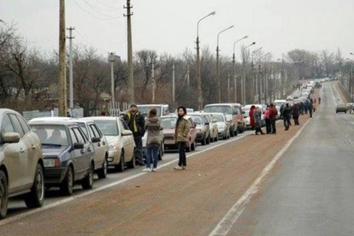 В "ДНР" вводят новые "ограничения" на въезд - СМИ В "ДНР" вводят новые "ограничения" на въезд - СМИ