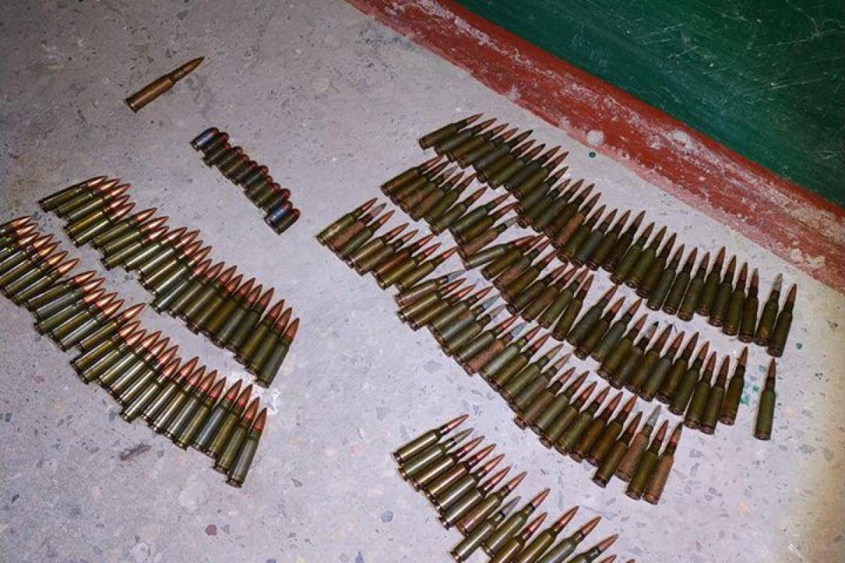 В Рубежном в подвале жилого дома был обнаружен схрон боеприпасов В Рубежном в подвале жилого дома был обнаружен схрон боеприпасов