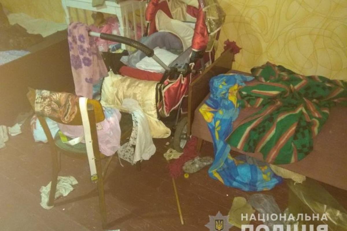 Младенец плакал и задыхался в табачном дыму: в Лисичанске пьяная мать едва не погубила 4-месячную девочку Младенец плакал и задыхался в табачном дыму: в Лисичанске пьяная мать едва не погубила 4-месячную девочку