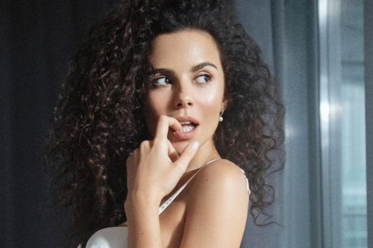 Беременна?: Поклонники заметили у Насти Каменских округлившийся животик (видео) Беременна?: Поклонники заметили у Насти Каменских округлившийся животик (видео)