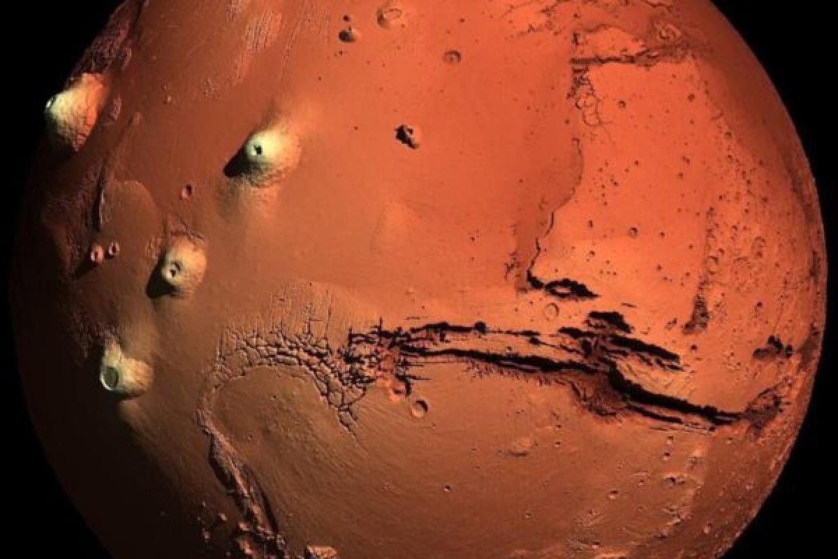 Будто создало живое существо: в NASA обнародовали фото песчаных дюн Марса Будто создало живое существо: в NASA обнародовали фото песчаных дюн Марса