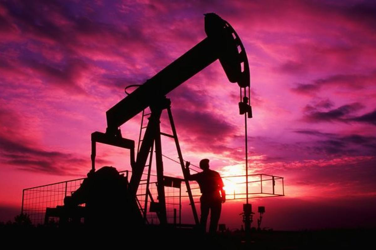 Стоимость нефти стремительно упала: известна причина и возможный путь решения проблемы Стоимость нефти стремительно упала: известна причина и возможный путь решения проблемы