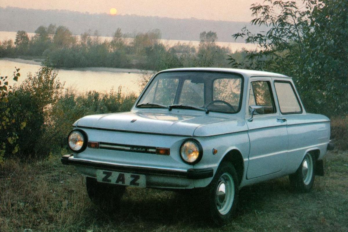 Запорожский автозавод не додумался бы: умельцы создали гибрид ЗАЗ-966 и коляски от "Днепра" (фото) Запорожский автозавод не додумался бы: умельцы создали гибрид ЗАЗ-966 и коляски от "Днепра" (фото)