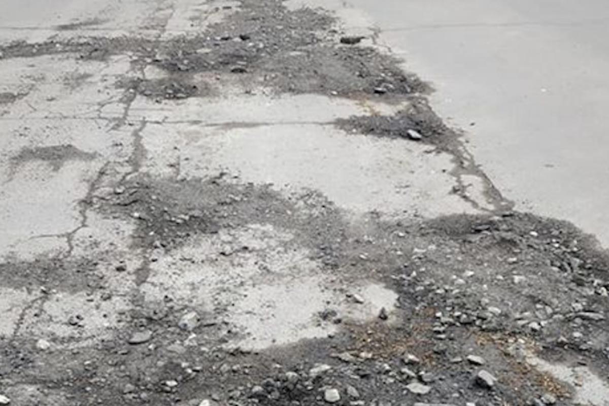 "Водителям на радость": в Лисичанске дорогу отремонтировали по "передовой" технологии (фото) "Водителям на радость": в Лисичанске дорогу отремонтировали по "передовой" технологии (фото)