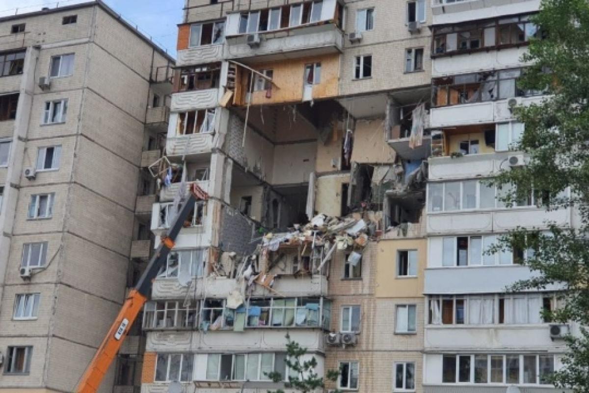 Взрыв в киевской многоэтажке: судьба двух человек до сих пор не известна Взрыв в киевской многоэтажке: судьба двух человек до сих пор не известна