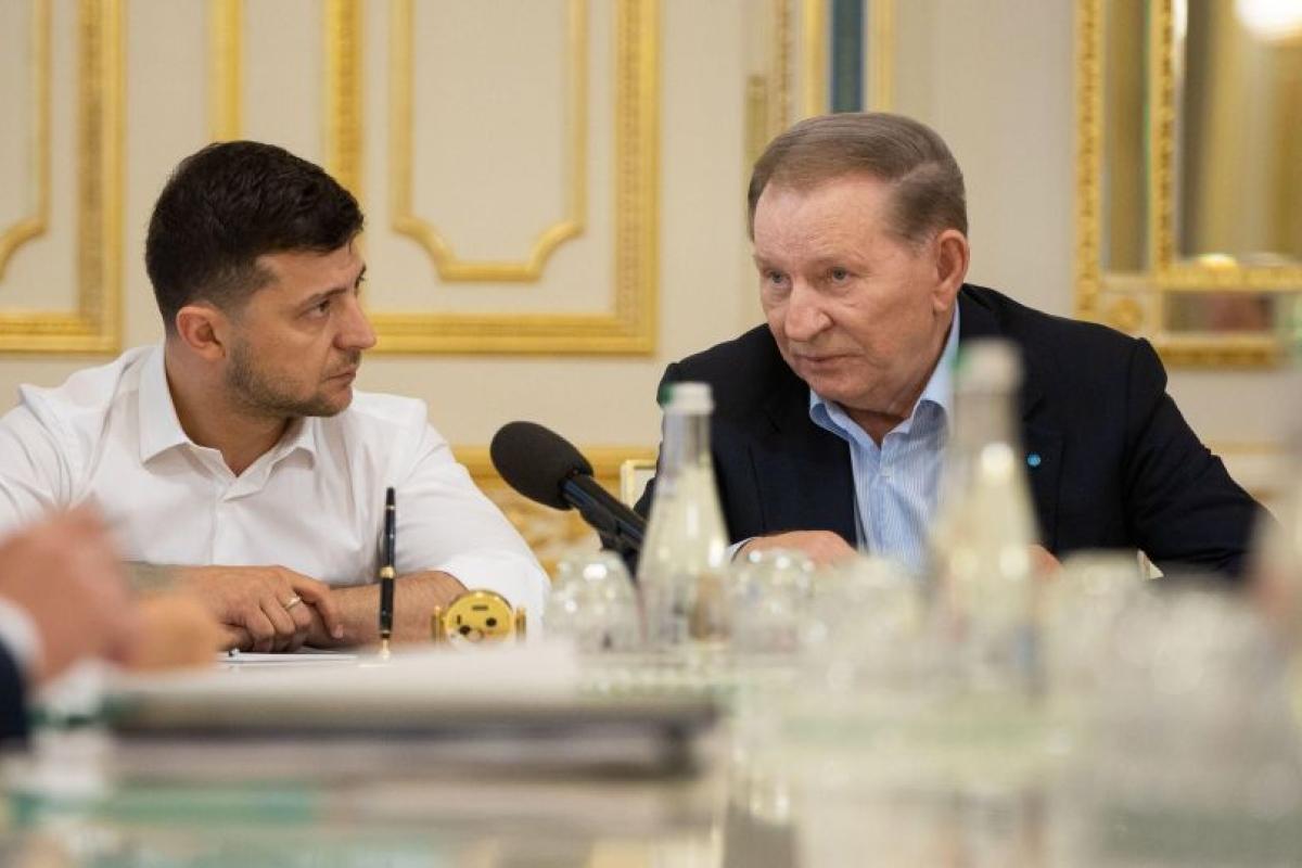 Леонід Кучма вийшов зі складу української делегації у ТКГ Леонід Кучма вийшов зі складу української делегації у ТКГ