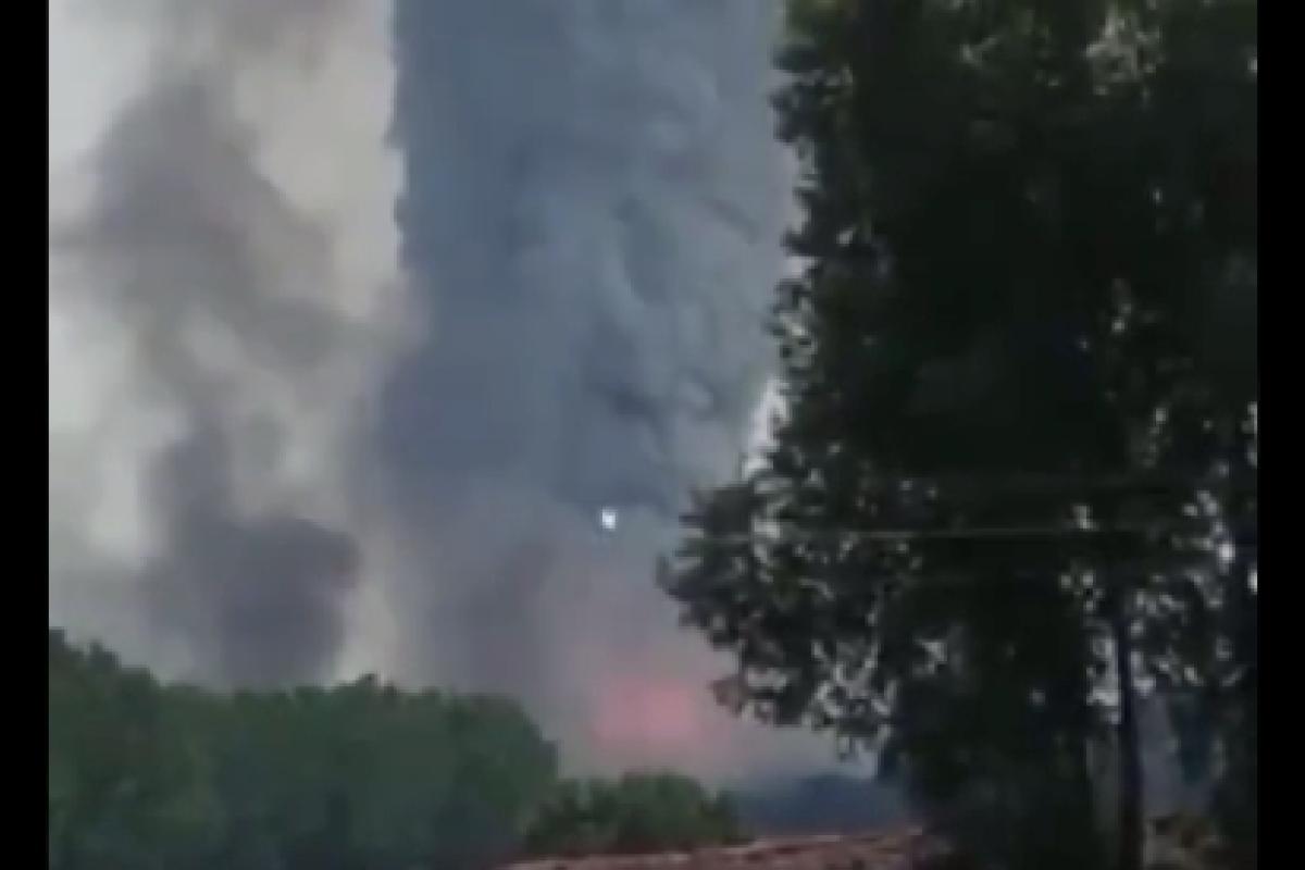 В Турции прогремел мощный взрыв на заводе фейерверков (видео) В Турции прогремел мощный взрыв на заводе фейерверков (видео)