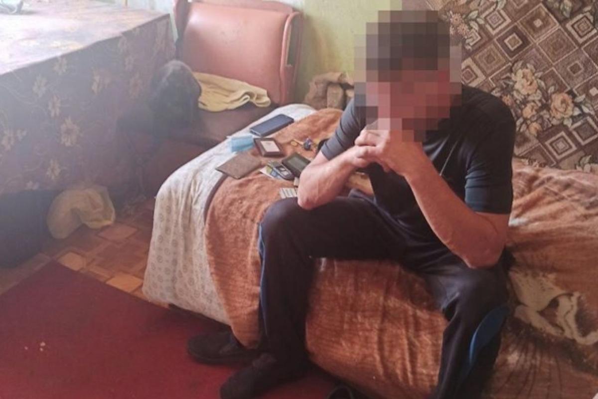 У Лисичанську за дивних обставин виявили злодія (фото) У Лисичанську за дивних обставин виявили злодія (фото)