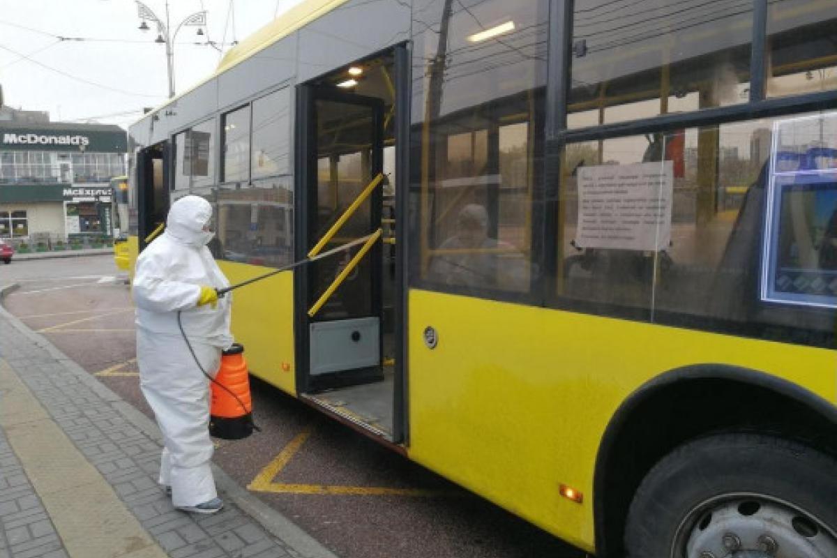 У Харкові не будуть обмежувати рух транспорту через внесення міста в "червону" зону У Харкові не будуть обмежувати рух транспорту через внесення міста в "червону" зону