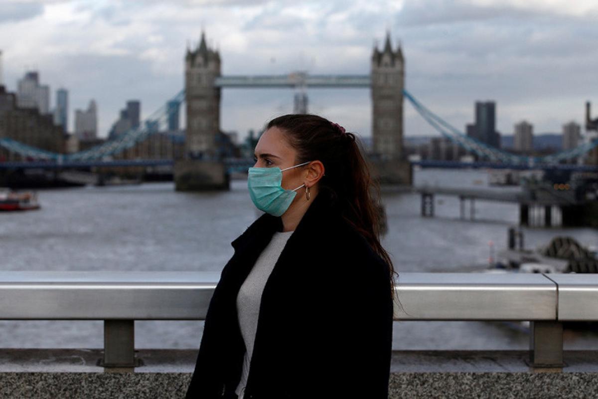 Великобритания думает над повторным национальным локдауном из-за COVID-19 Великобритания думает над повторным национальным локдауном из-за COVID-19