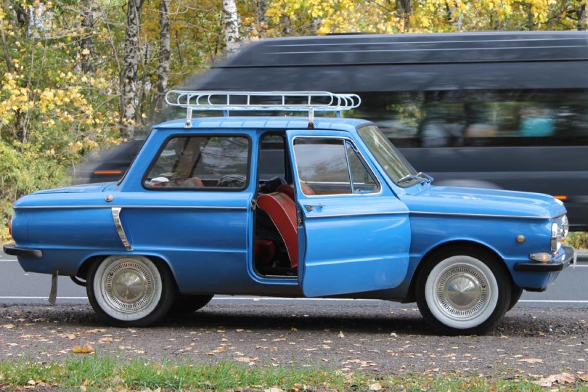 Умільці схрестили старий "Запорожець" і Porsche: що з цього вийшло (фото) Умільці схрестили старий "Запорожець" і Porsche: що з цього вийшло (фото)