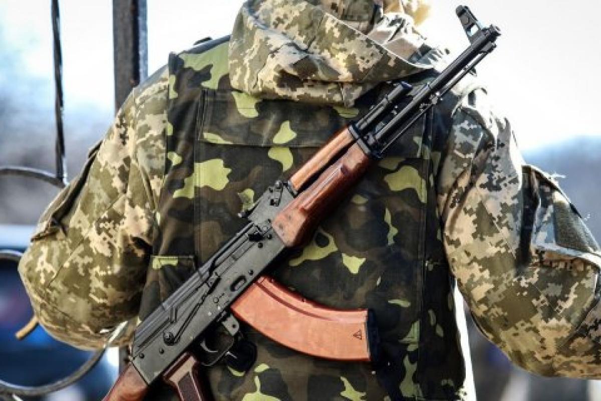 У Житомирі в перший день навчання застрелився курсант У Житомирі в перший день навчання застрелився курсант