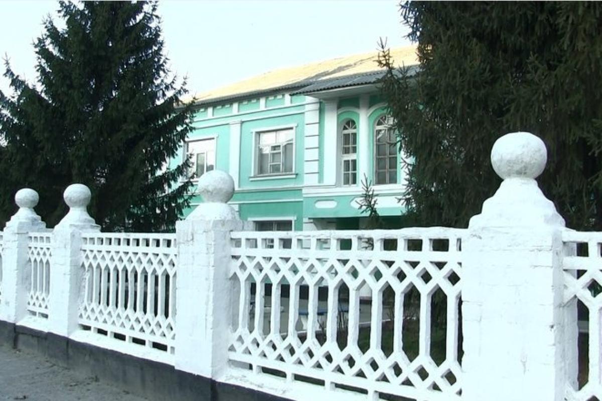 "Я не чарівник": у "Лисичанськводоканалу" з'явився новий директор (відео) "Я не чарівник": у "Лисичанськводоканалу" з'явився новий директор (відео)