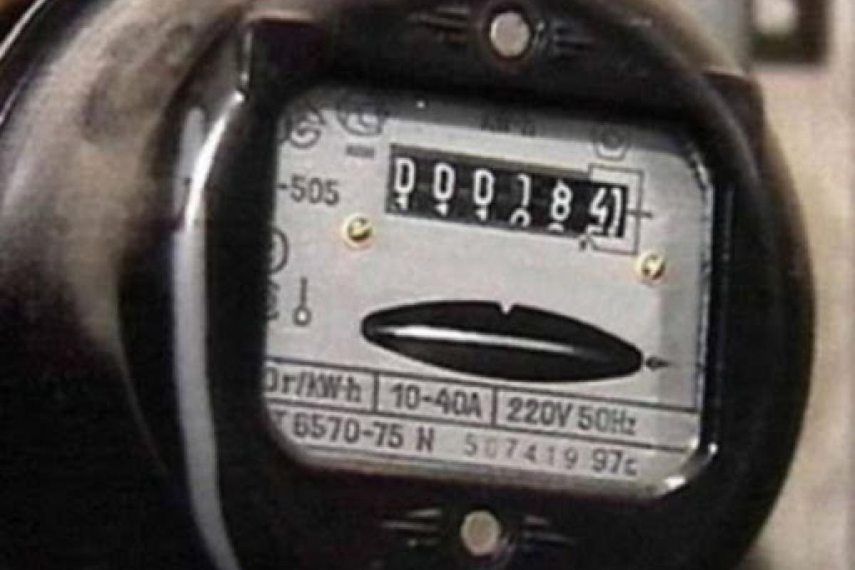 Житель Лисичанська блиснув майстерністю відходу від відповідей, коли розкрилися махінації з електроенергією (відео) Житель Лисичанська блиснув майстерністю відходу від відповідей, коли розкрилися махінації з електроенергією (відео)