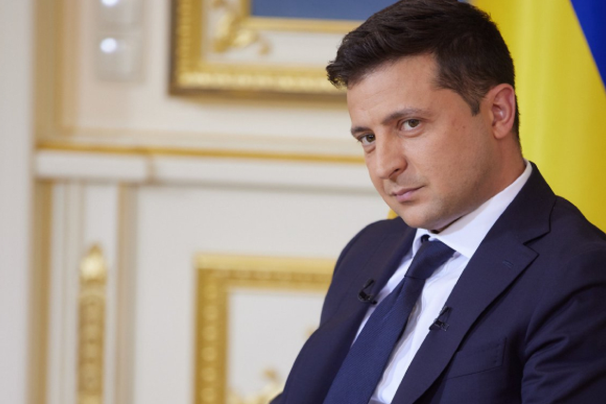 Без премій та надбавок: стало відомо, яку зарплату отримує Зеленський Без премій та надбавок: стало відомо, яку зарплату отримує Зеленський