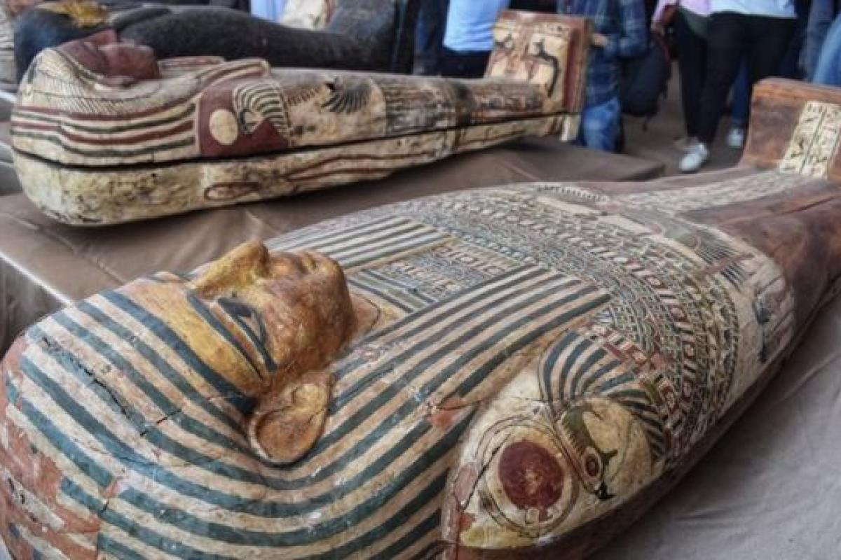 Археологи в Єгипті розкрили стародавній саркофаг: побачене викликало занадто багато питань (фото) Археологи в Єгипті розкрили стародавній саркофаг: побачене викликало занадто багато питань (фото)