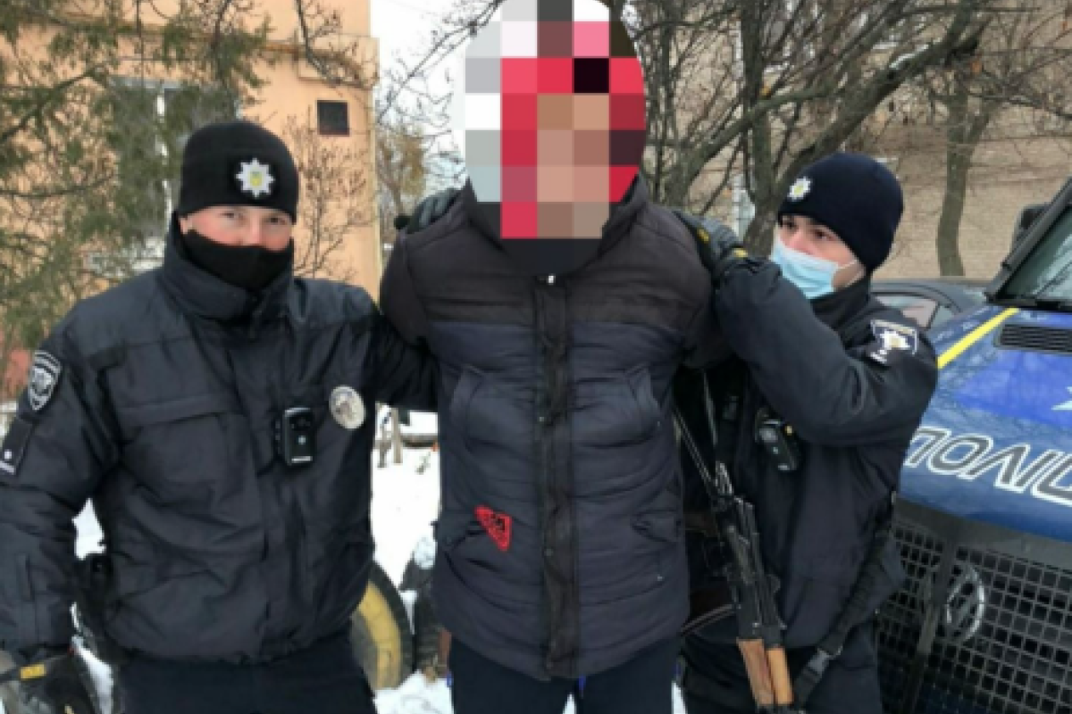 У Сєвєродонецьку затримали неповнолітнього розповсюджувача наркотиків У Сєвєродонецьку затримали неповнолітнього розповсюджувача наркотиків