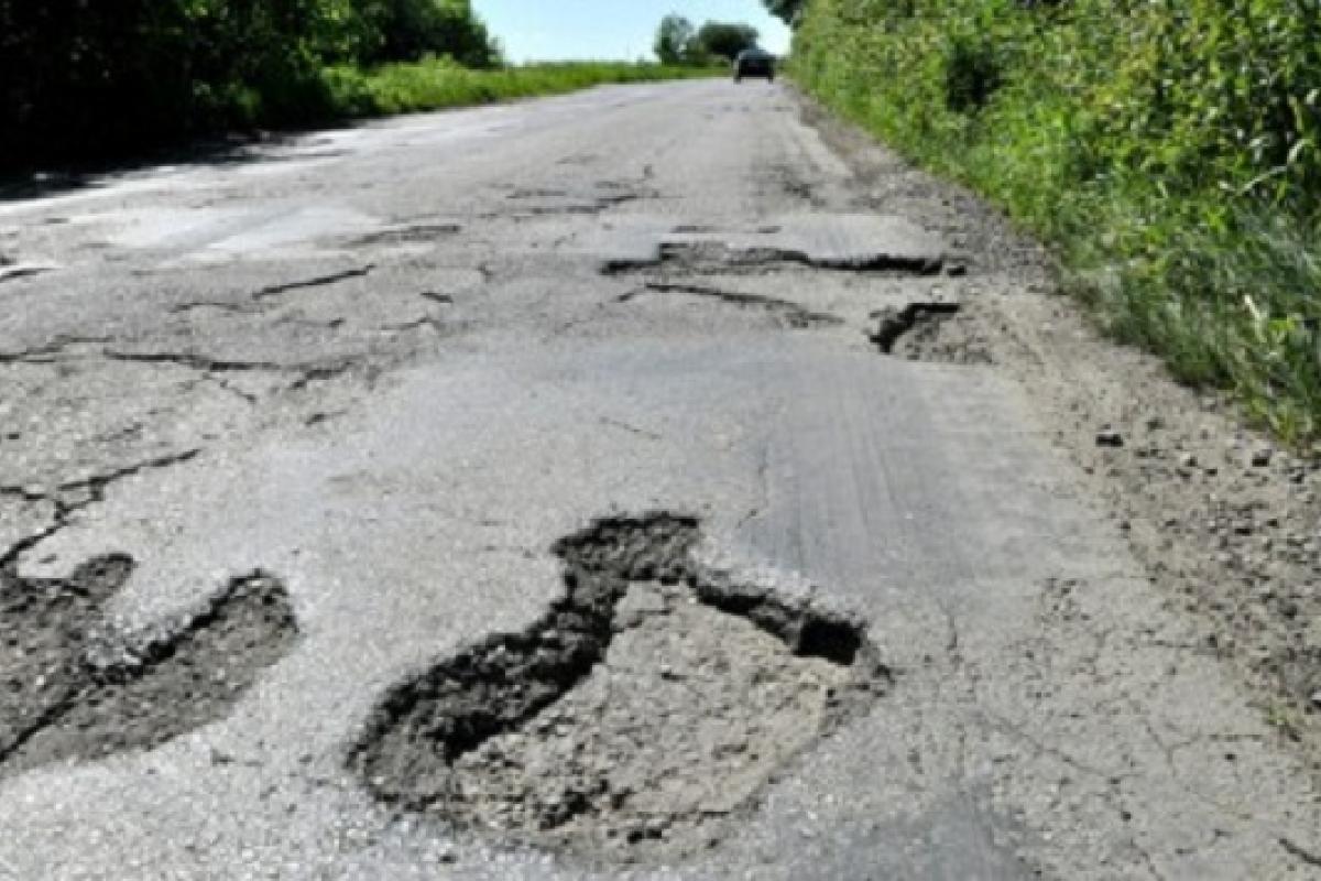 Китайці створили маршрутку, яка ідеально підходить для українських доріг (фото) Китайці створили маршрутку, яка ідеально підходить для українських доріг (фото)