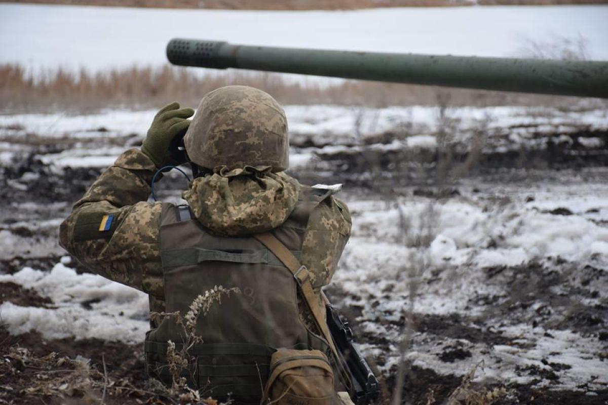 На Донбасі окупанти 4 рази порушували "тишу", використавши міномети та гранатомети