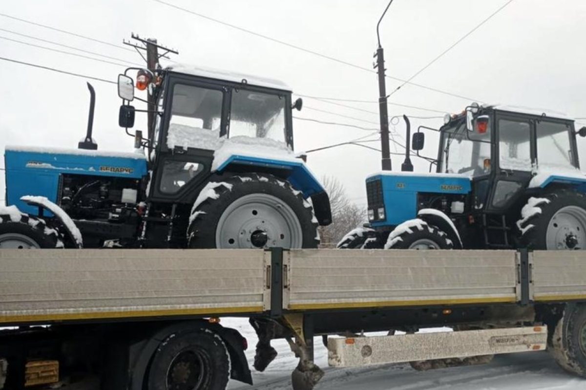 Коммунальные перспективы: в Лисичанске появилась новая техника "на все случаи жизни" Коммунальные перспективы: в Лисичанске появилась новая техника "на все случаи жизни"