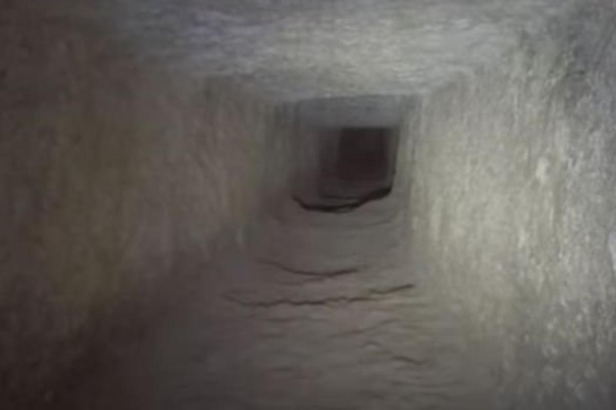 У піраміді Хеопса знайшли загадкові потаємні двері (відео) У піраміді Хеопса знайшли загадкові потаємні двері (відео)