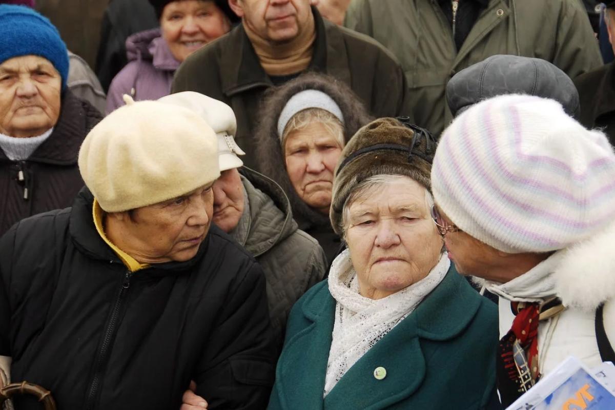 Українцям хочуть платити по дві пенсії: кого торкнеться нова реформа Українцям хочуть платити по дві пенсії: кого торкнеться нова реформа