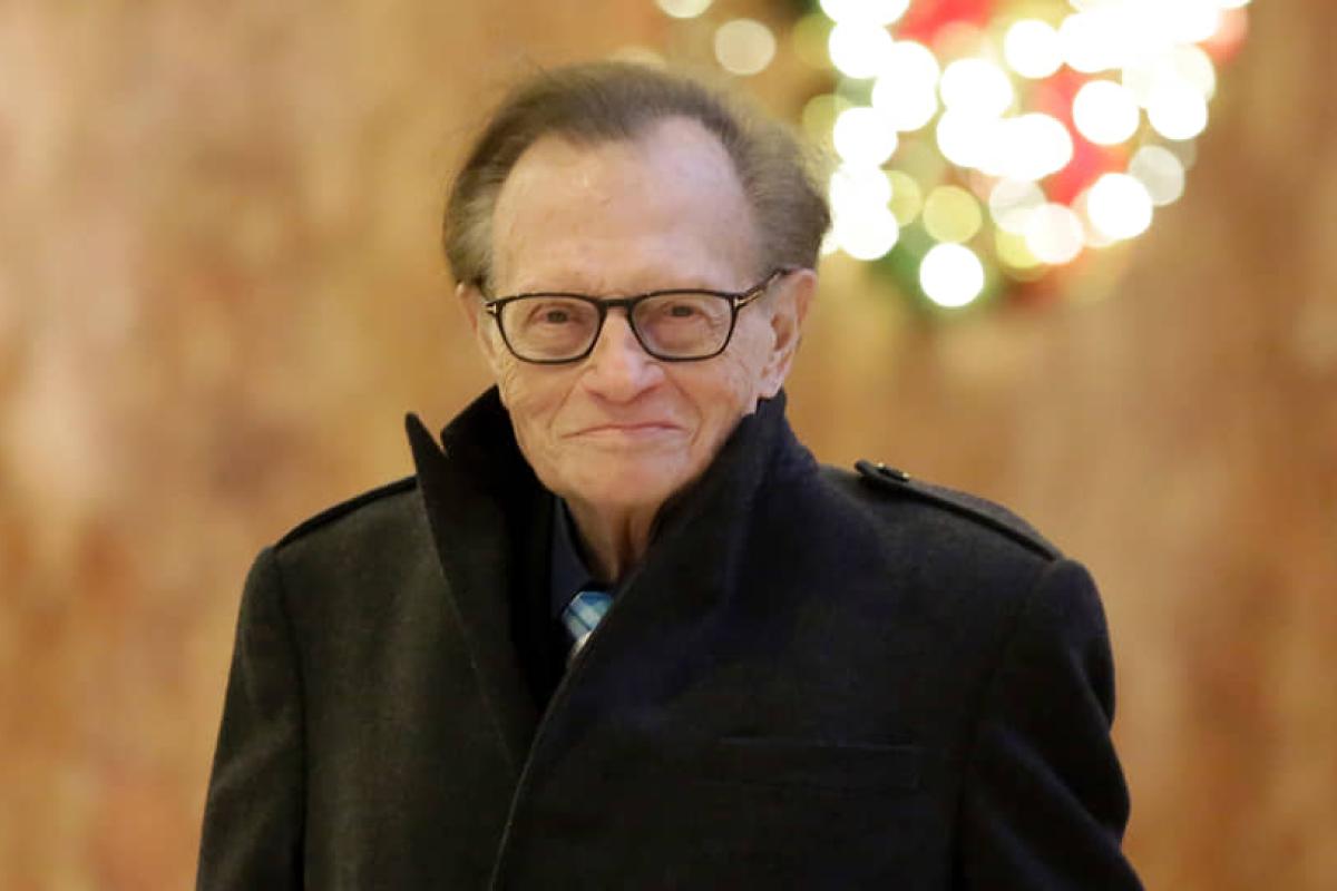 Заразился COVID-19: умер легендарный телеведущий Ларри Кинг Заразился COVID-19: умер легендарный телеведущий Ларри Кинг