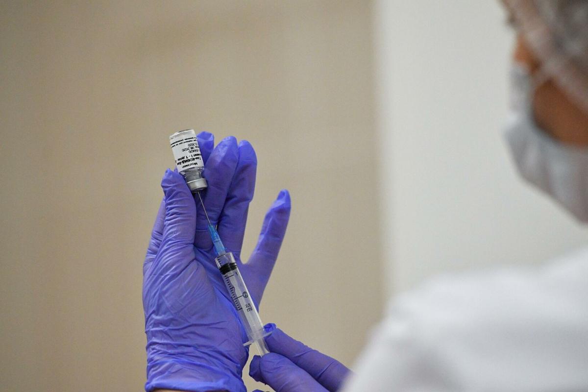 Ляшко рассказал, какие области получат вакцину от COVID-19 первыми Ляшко рассказал, какие области получат вакцину от COVID-19 первыми