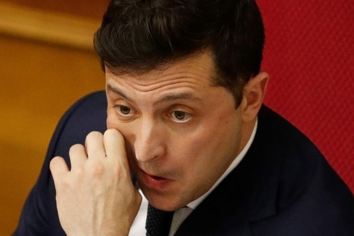 У "Слузі народу" заявили про намір просити Зеленського йти на другий термін У "Слузі народу" заявили про намір просити Зеленського йти на другий термін