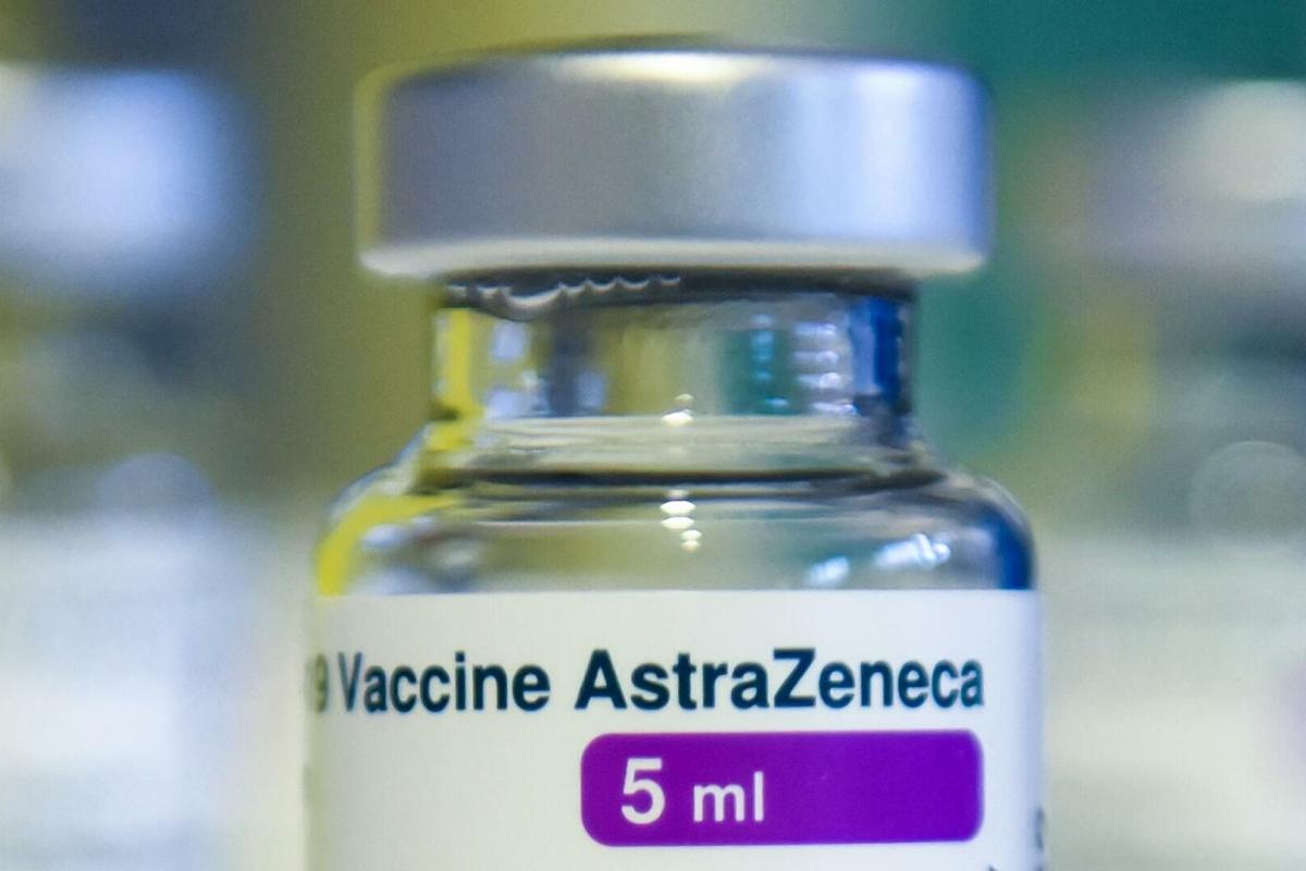 Германия ограничила использование вакцины AstraZeneca