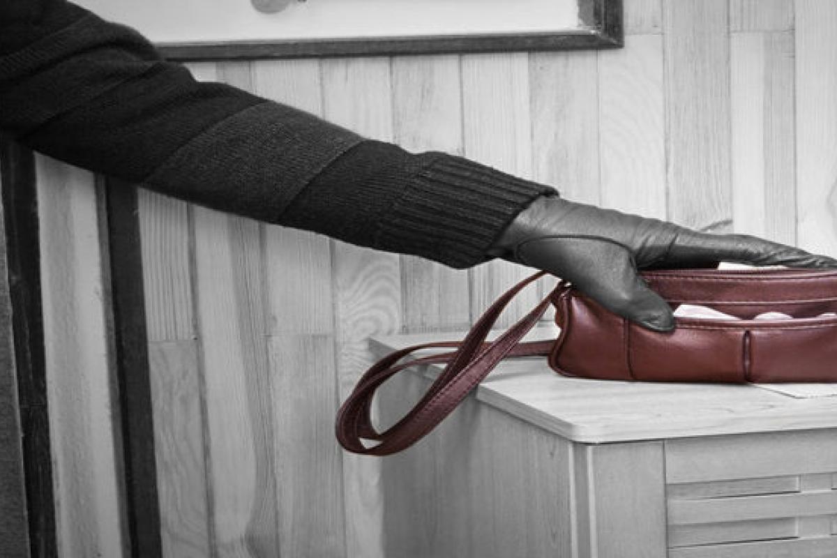 Стрибок злочинності: на Луганщині сталася низка крадіжок Стрибок злочинності: на Луганщині сталася низка крадіжок