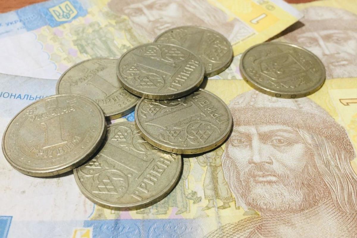 В Україні стрімко зростає середня заробітна плата В Україні стрімко зростає середня заробітна плата
