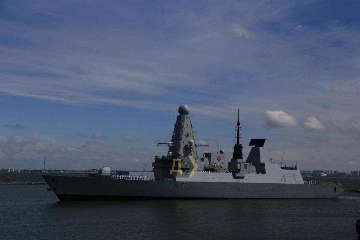 До порту Одеси зайшли два кораблі НАТО