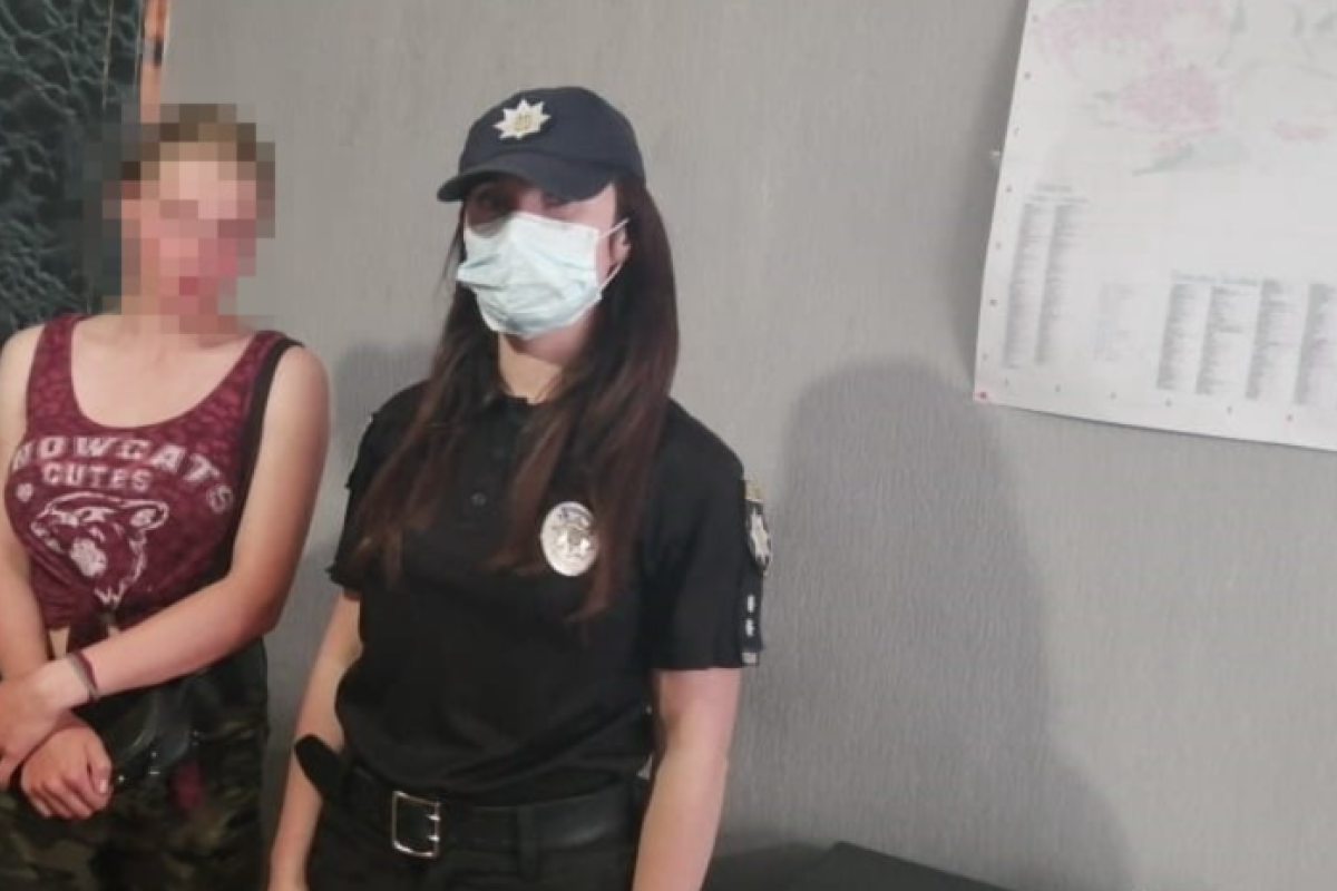 Роковая ссора с матерью: в Лисичанске 13-летняя девочка сбежала из дома Роковая ссора с матерью: в Лисичанске 13-летняя девочка сбежала из дома