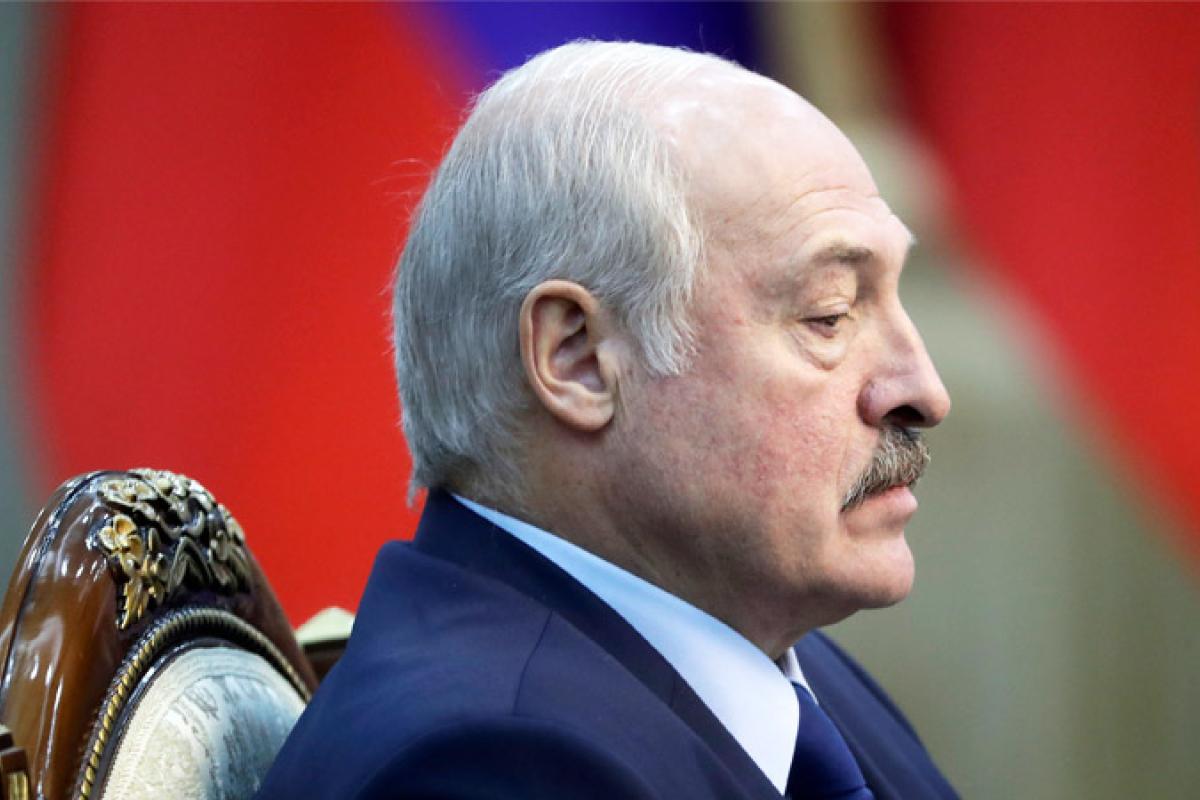 Беларусь полностью закроет границу с Украиной, - СМИ