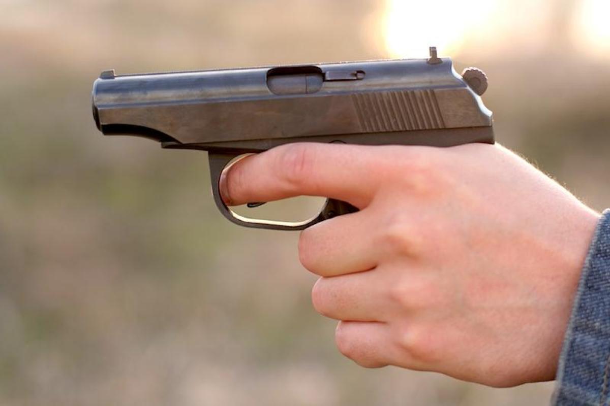 Хотілося, щоб "було смішно": у Києві чоловік влаштував стрілянину з вікна