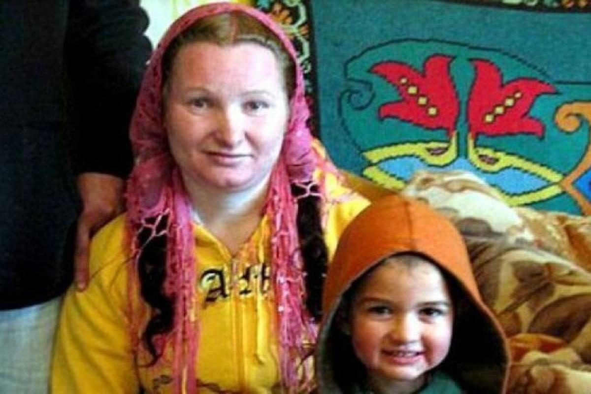 Дівчина стала бабусею в 23 роки і потрапила в Книгу рекордів Гіннеса Дівчина стала бабусею в 23 роки і потрапила в Книгу рекордів Гіннеса