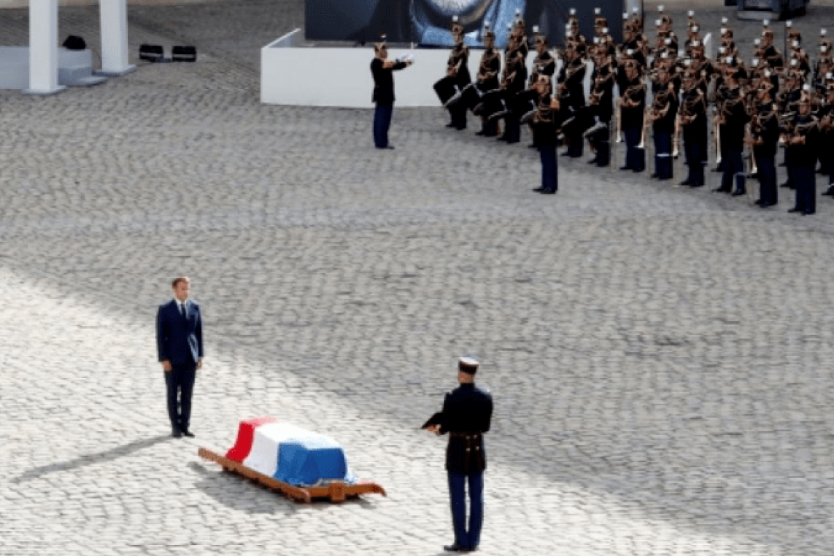 В Париже простились с актером Бельмондо (видео) В Париже простились с актером Бельмондо (видео)