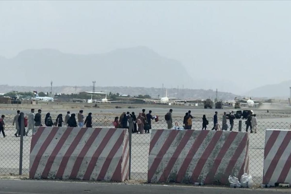 Из аэропорта Кабула вылетел третий чартерный рейс со 170 людьми на борту Из аэропорта Кабула вылетел третий чартерный рейс со 170 людьми на борту