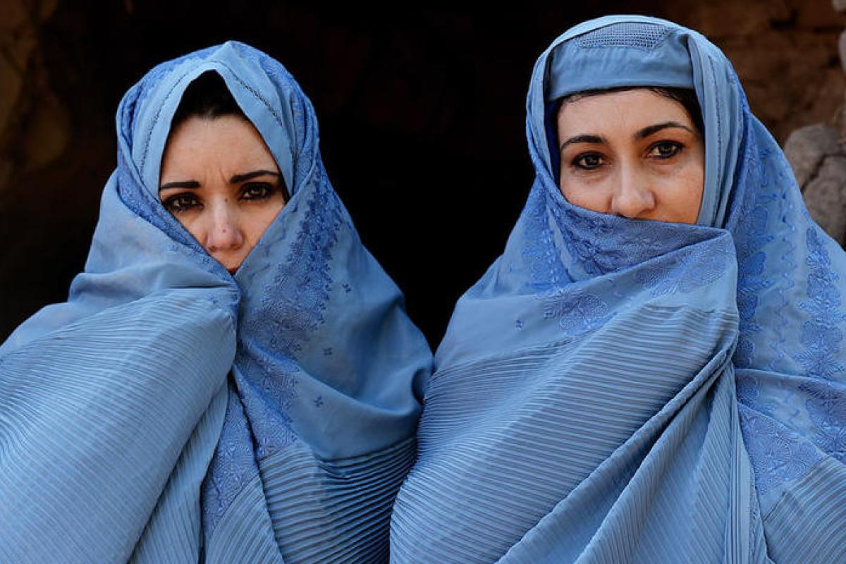 Афганські жінки не зможуть займати посади в новому уряді Афганські жінки не зможуть займати посади в новому уряді