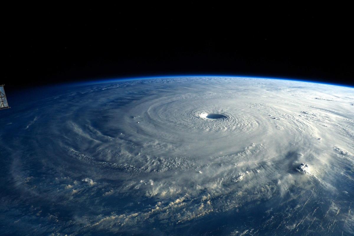 Озоновая дыра над Южным полюсом превысила размеры Антарктиды Озоновая дыра над Южным полюсом превысила размеры Антарктиды