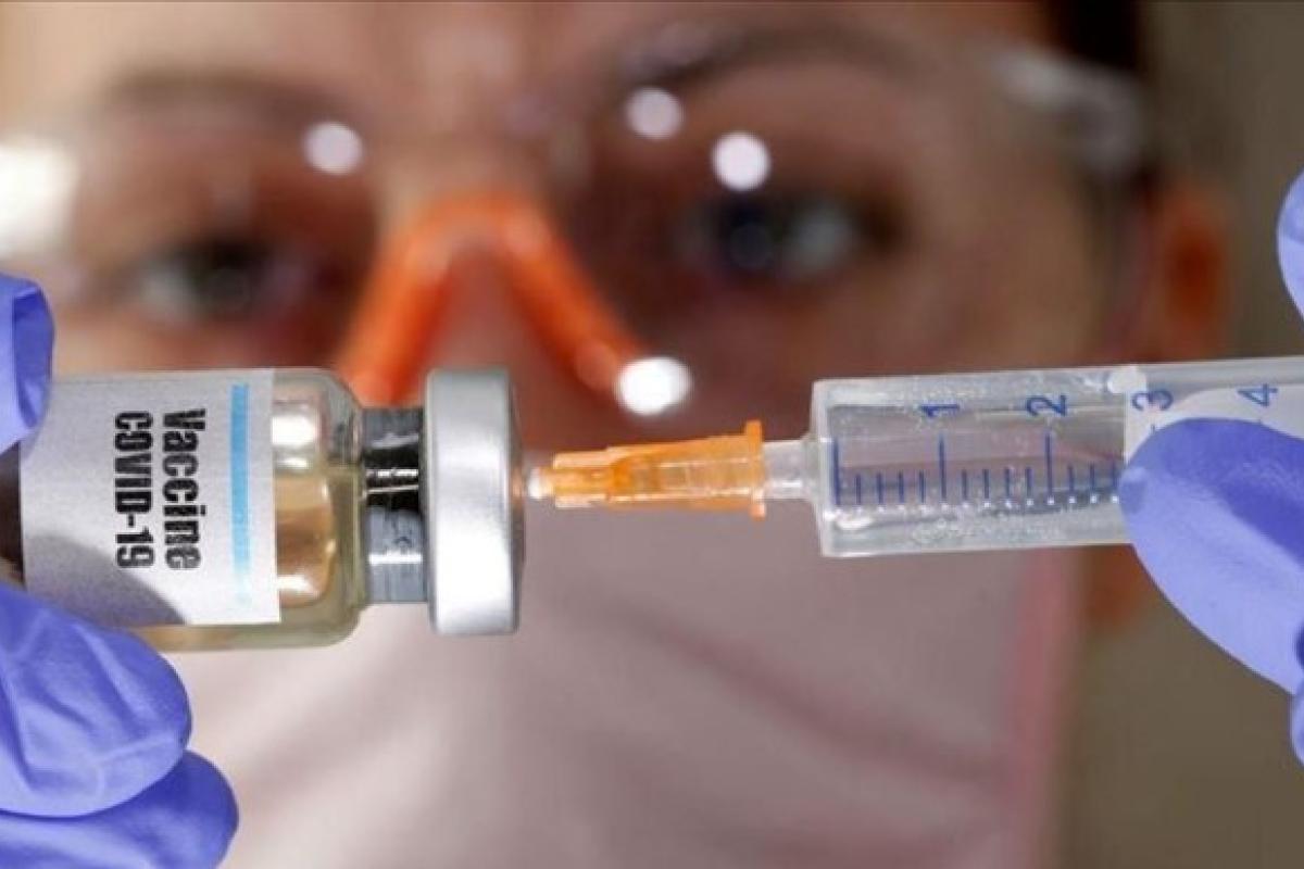 В Украине могут разрешить бустерные дозы вакцины от COVID-19 В Украине могут разрешить бустерные дозы вакцины от COVID-19