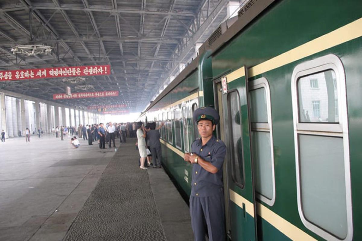 Північна Корея готується відновити залізничне сполучення з Китаєм Північна Корея готується відновити залізничне сполучення з Китаєм