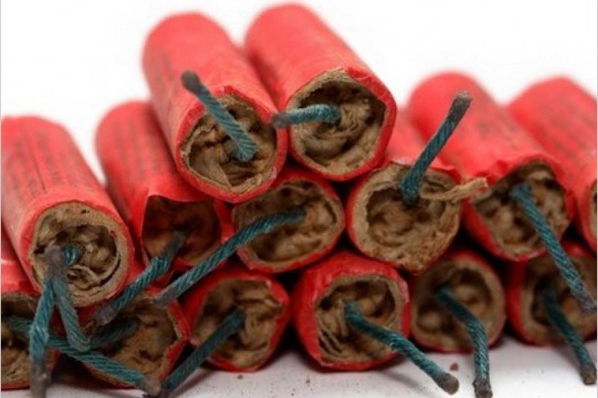 Жителя Луганщини спіймали з вибухівкою Жителя Луганщини спіймали з вибухівкою