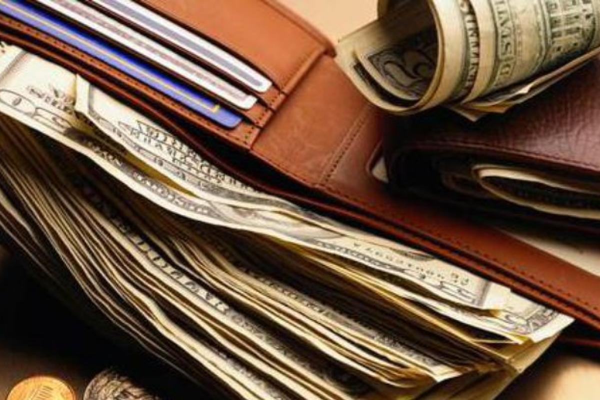 У гаманці якого кольору ніколи не будуть водитися гроші: пояснення експертів У гаманці якого кольору ніколи не будуть водитися гроші: пояснення експертів