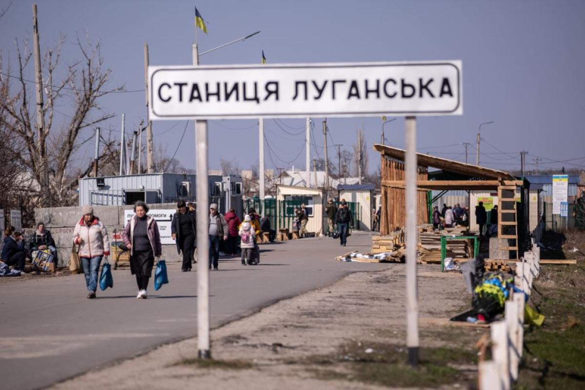 КПВВ "Станиця Луганська" відновив роботу КПВВ "Станиця Луганська" відновив роботу