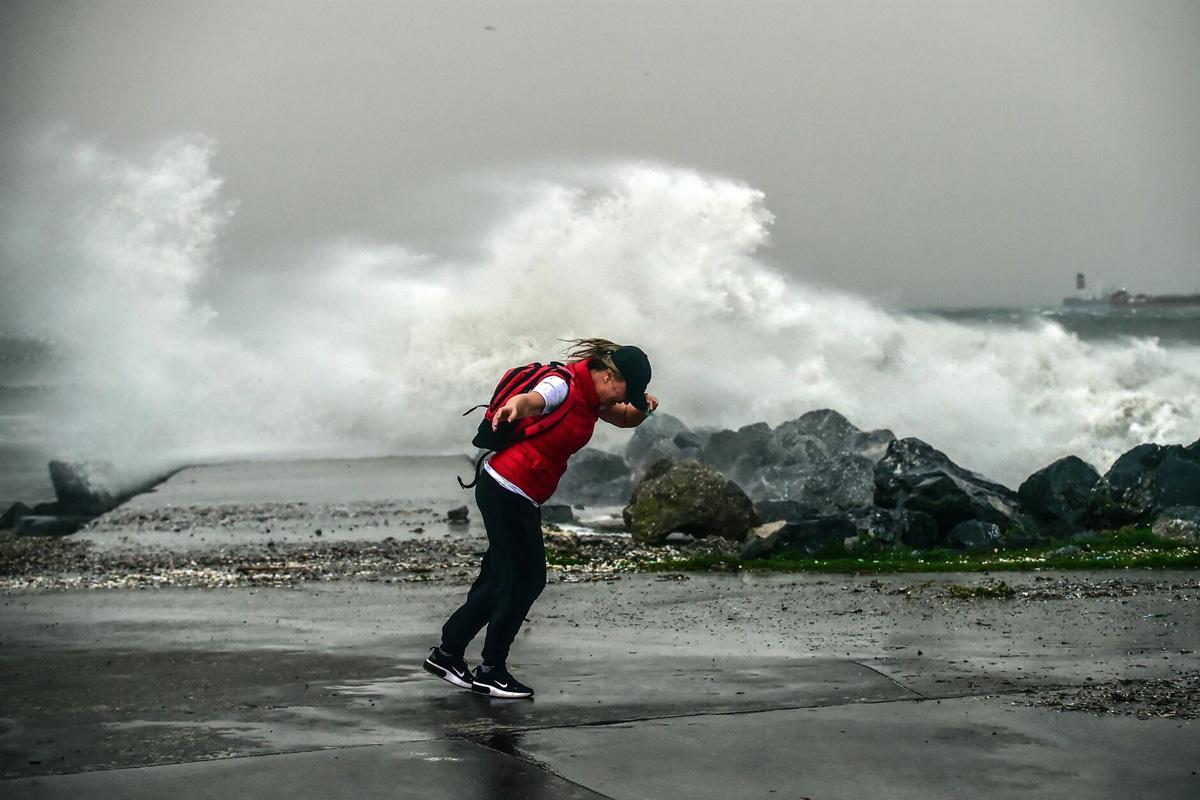 Турцию накрыл сильный ураган, есть погибшие Турцию накрыл сильный ураган, есть погибшие